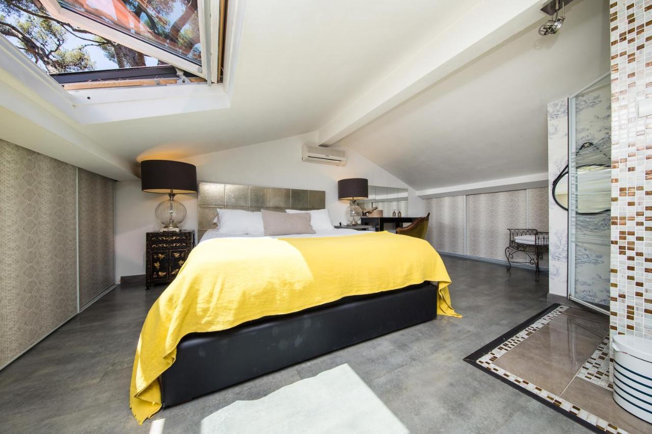 Chambres D'Hotes Astoria Villa Кассі Екстер'єр фото
